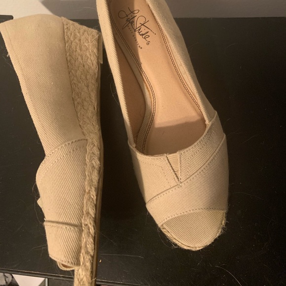 Tab Rope Wedges - Picture 3 of 3